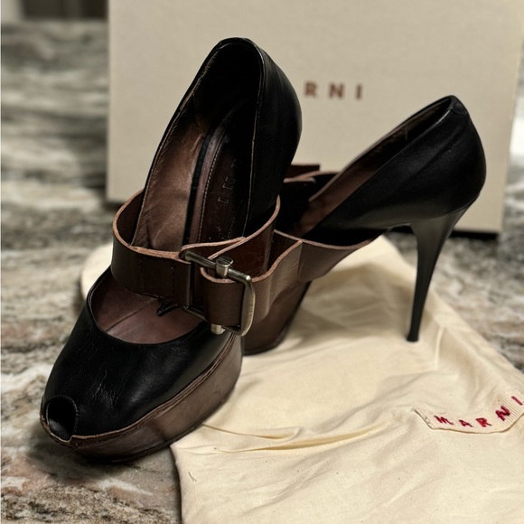 🔥Marni Scarpa platform‎ pump with box - brown & black from Neiman Marcus🔥 - Picture 2 of 10